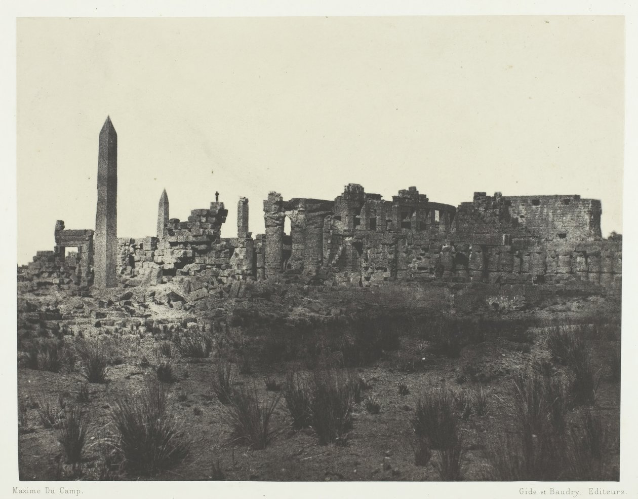 قصر الكرنك ، منظر عام للآثار ، مأخوذ من الشمال ، طيبة ، 184951 ، طبع عام 1852. بواسطة ماكسيم دو كامب