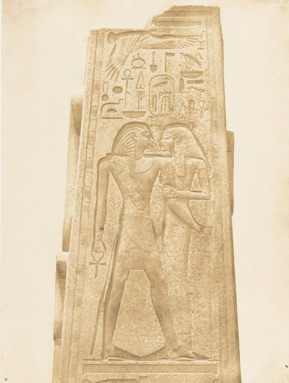 عمود الحرم الجرانيتى لقصر الكرنك النحت البارز الذى يمثل الفرعون ... ، 1849-50. بواسطة ماكسيم دو كامب