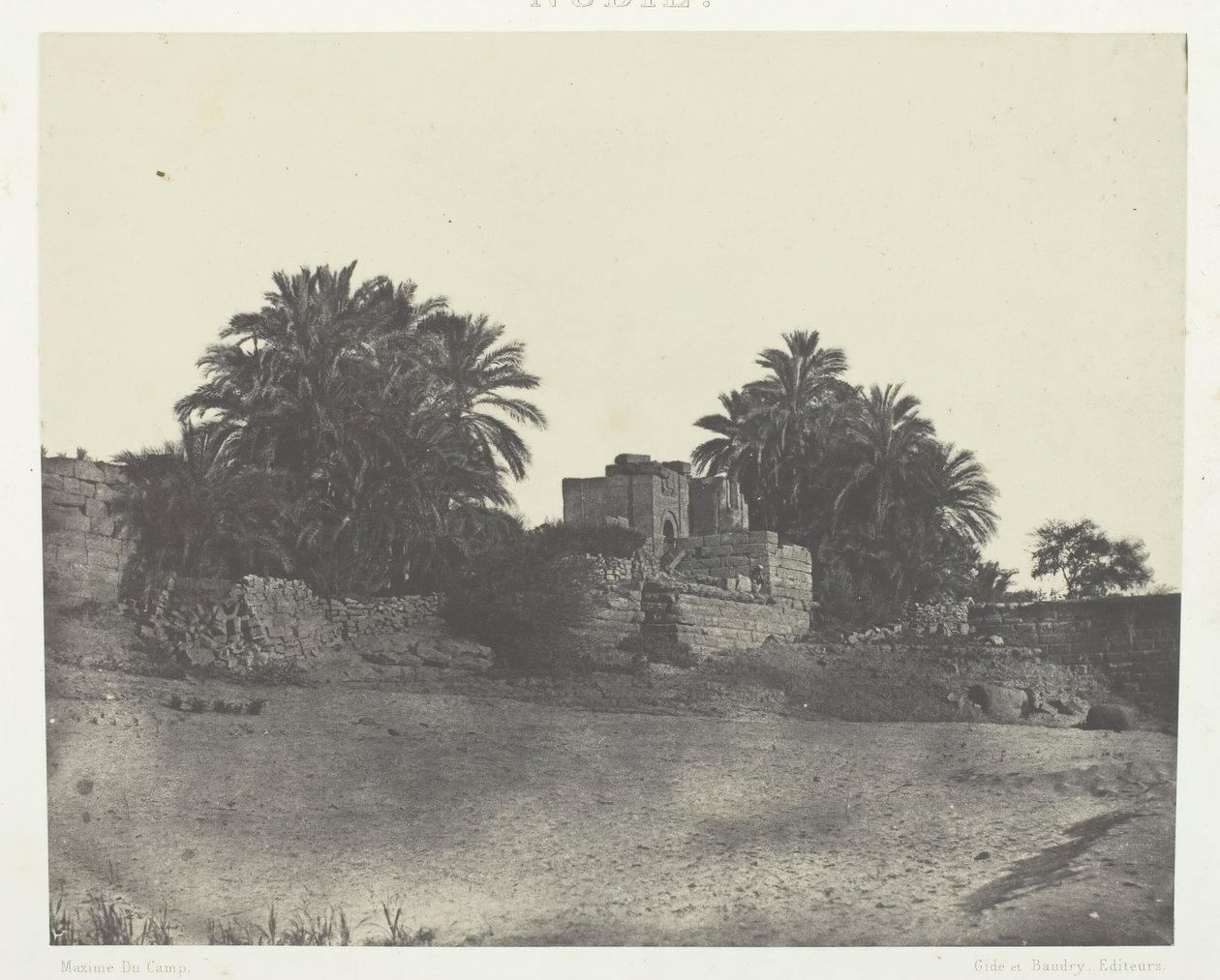 أطلال حصن روماني ، فيلو ، النوبة ، 184951 ، طُبع عام 1852. بواسطة ماكسيم دو كامب
