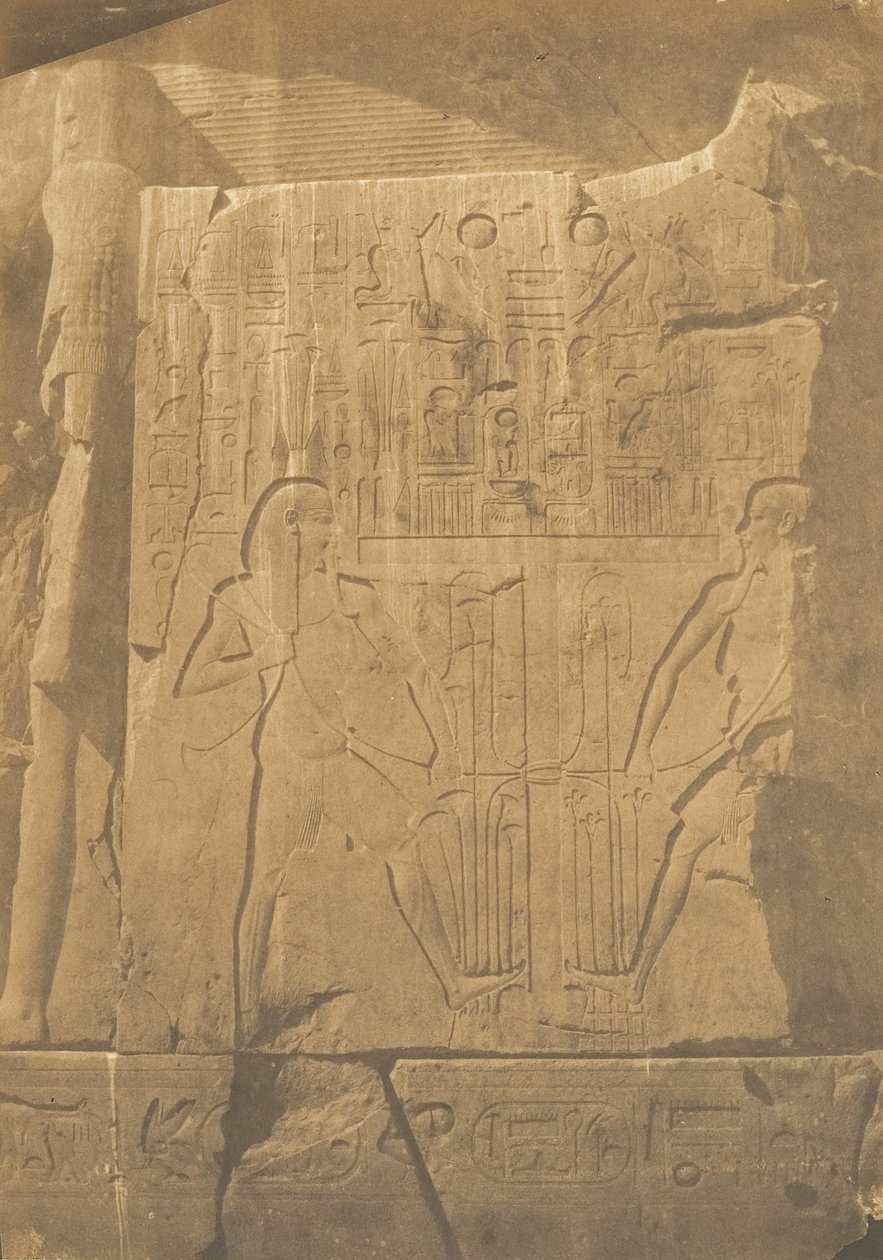 حصار تمثال أمنحتب الثالث المتآلف ، في طيبة ، تفاصيل المنحوتات ، 1849-50. بواسطة ماكسيم دو كامب