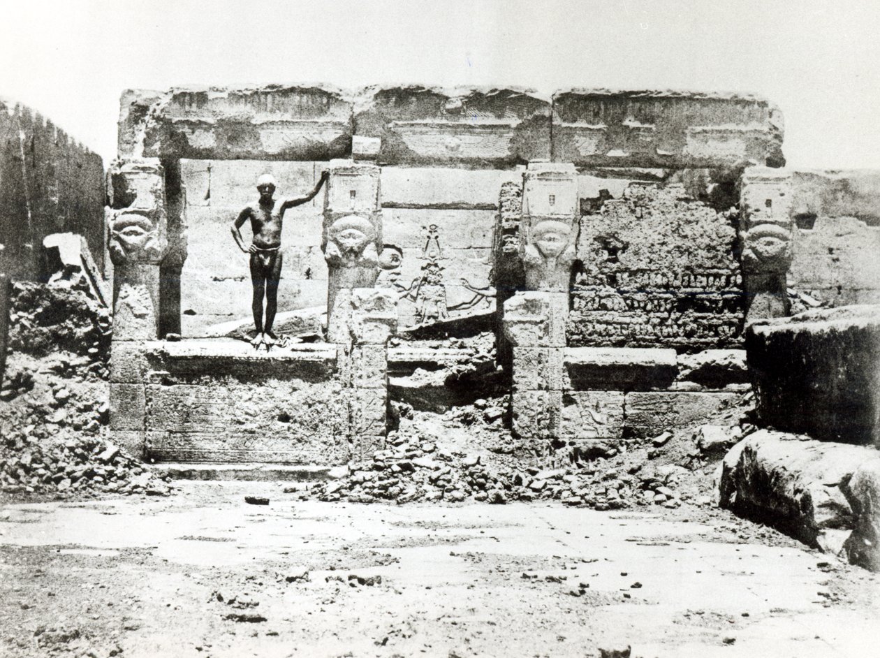 معبد حتحور بدندارة ، 28 مايو 1850 بواسطة ماكسيم دو كامب
