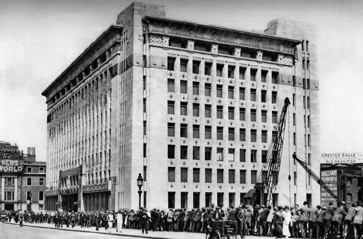 أديلايد هاوس ، لندن ، 1926-1927. بواسطة ماكليش