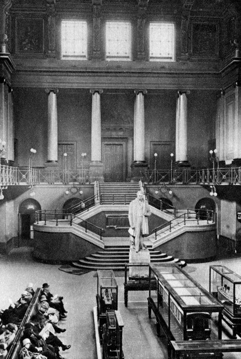 سنترال هول ، محطة يوستن ، لندن ، 1926-1927. بواسطة ماكليش