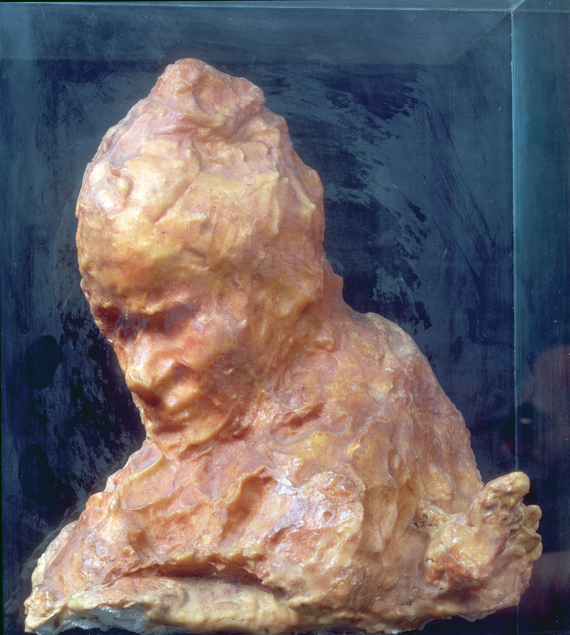 The Caretaker بواسطة Medardo Rosso (1858-1928) (شمع) بواسطة ميداردو روسو
