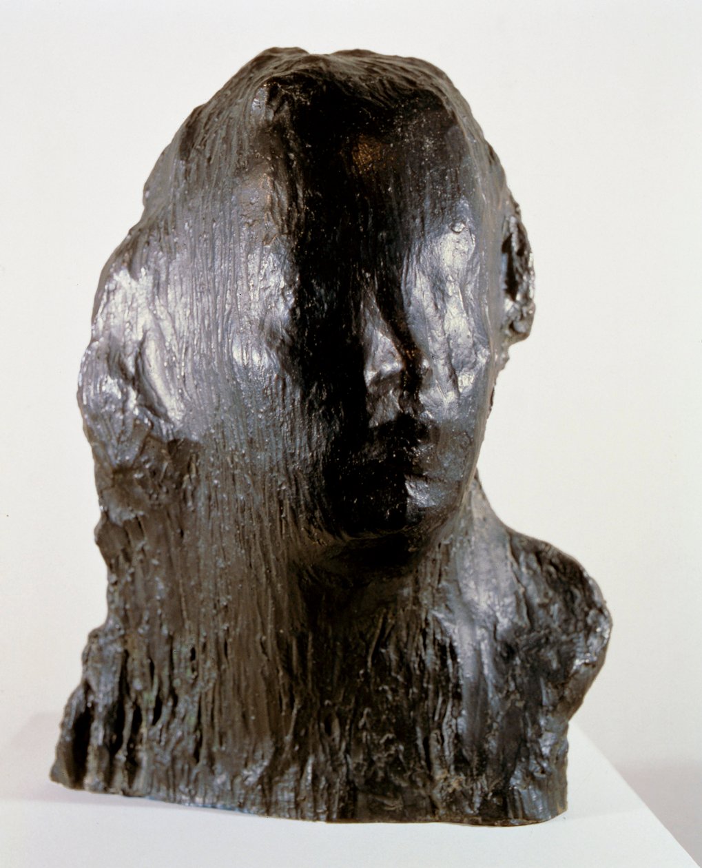 "Ecco Puer" (صورة طفل. صورة لألفريد موند وهو في السادسة من عمره) بواسطة ميداردو روسو