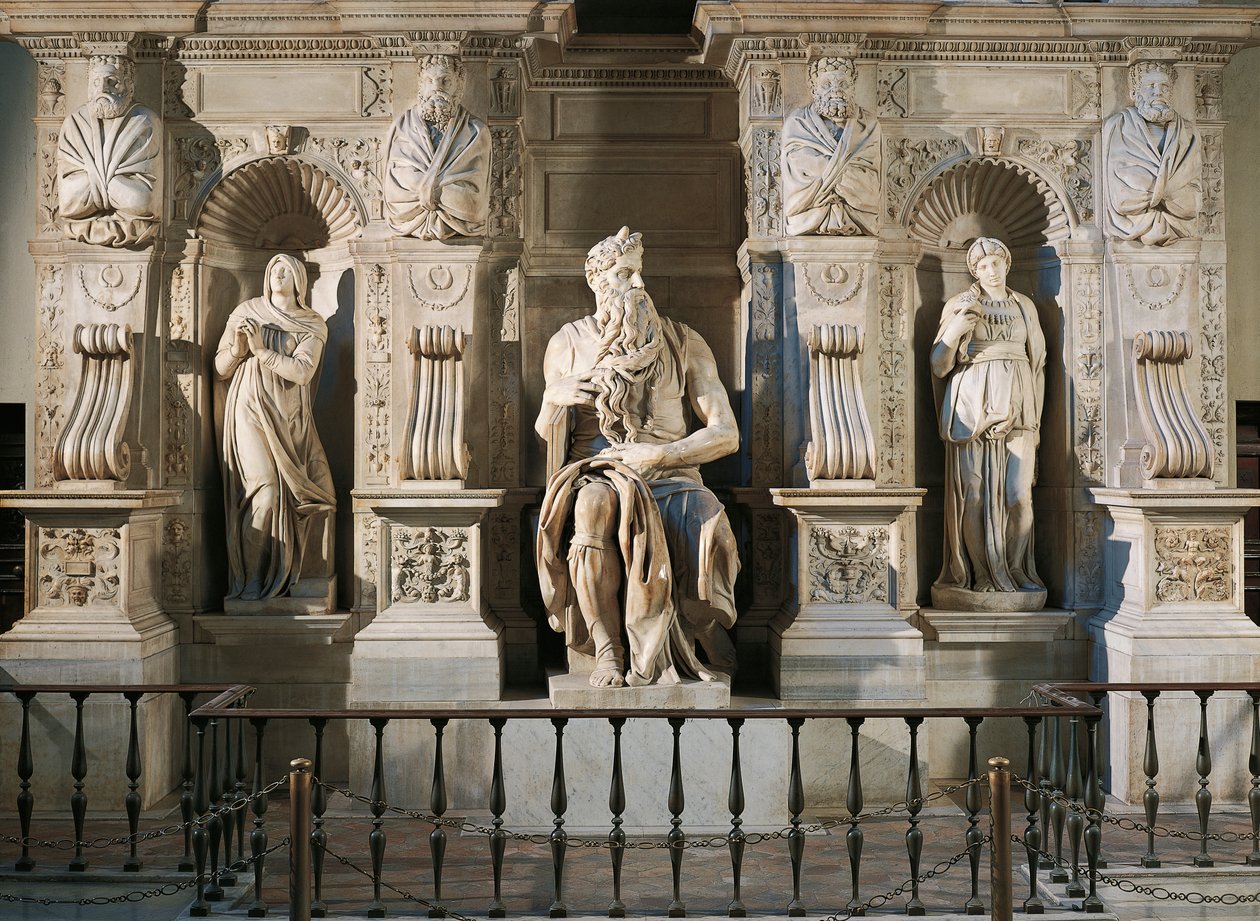 Italy, Rome, Basilica of St. Peter, Rachel, Moses and Leah, detail from tomb of Julius II, circa 1515, by Michelangelo (1475-1564) بواسطة مايكل أنجلو بوناروتي