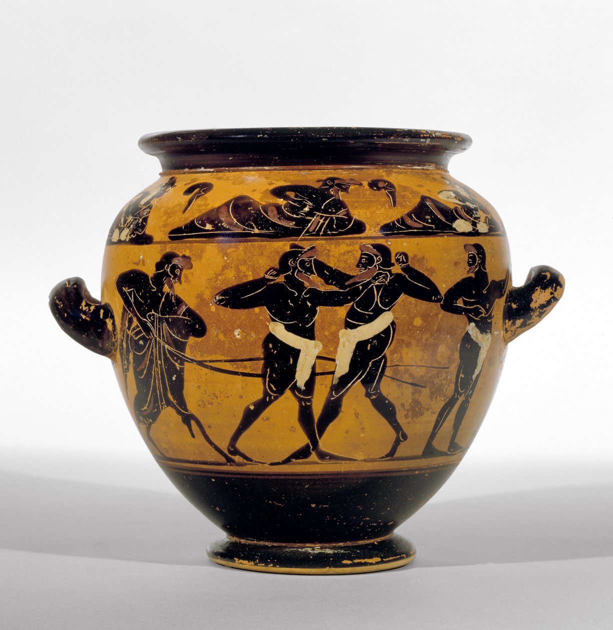 علية الشكل الأسود طائرون يصور الملاكمين ، c.520-500 قبل الميلاد (الفخار) (انظر أيضًا 100575) بواسطة رسام ميشيغان