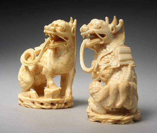 زوج من Qilin المنحوت (انظر أيضًا 272189) بواسطة مدرسة اسرة مينج الصينية
