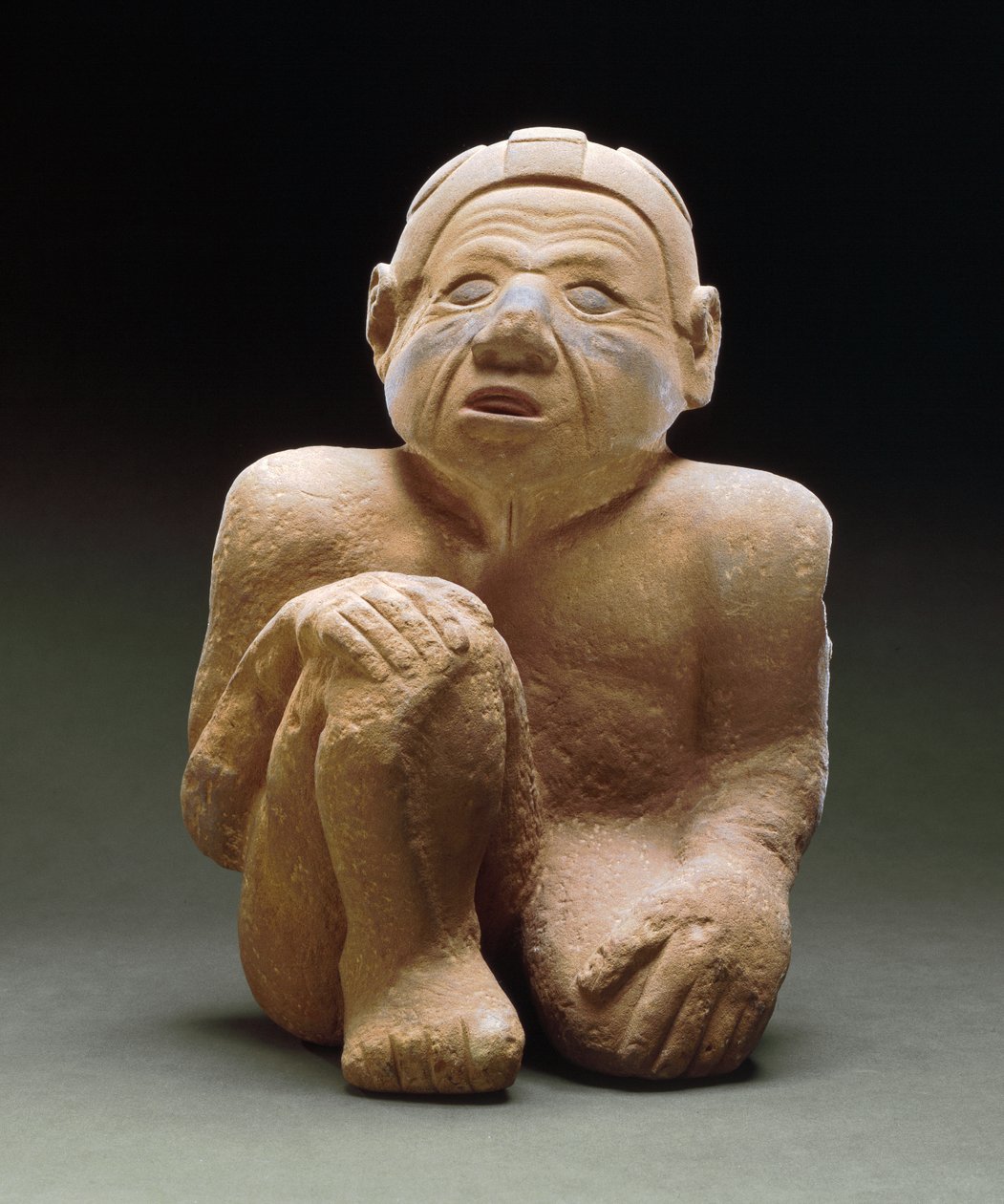 شخصية ذكور جالسة ، 1300-1500 (حجر رملي) بواسطة ثقافة المسيسبي