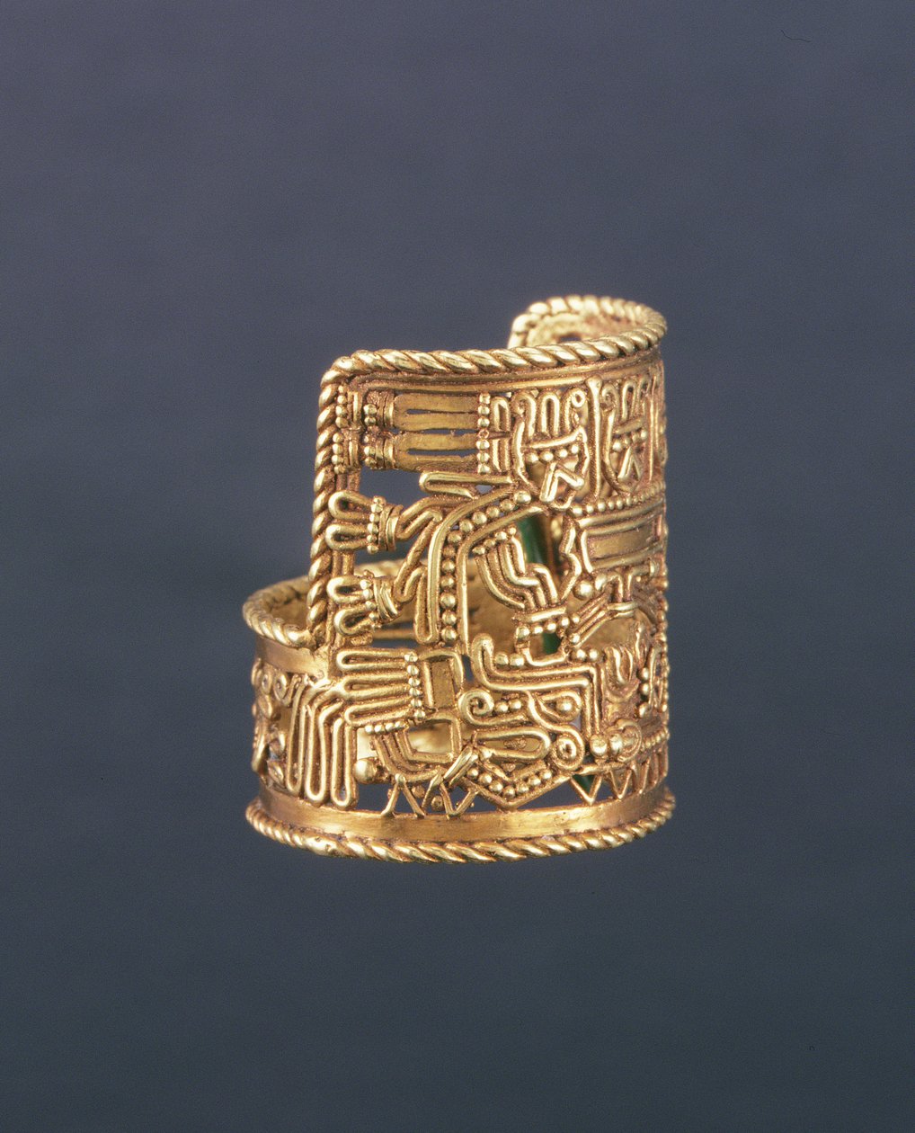 خاتم على طريقة بويبلا ، من ولاية أواكساكا ، المكسيك ، 1250-1521 (ذهبي) بواسطة Mixtec