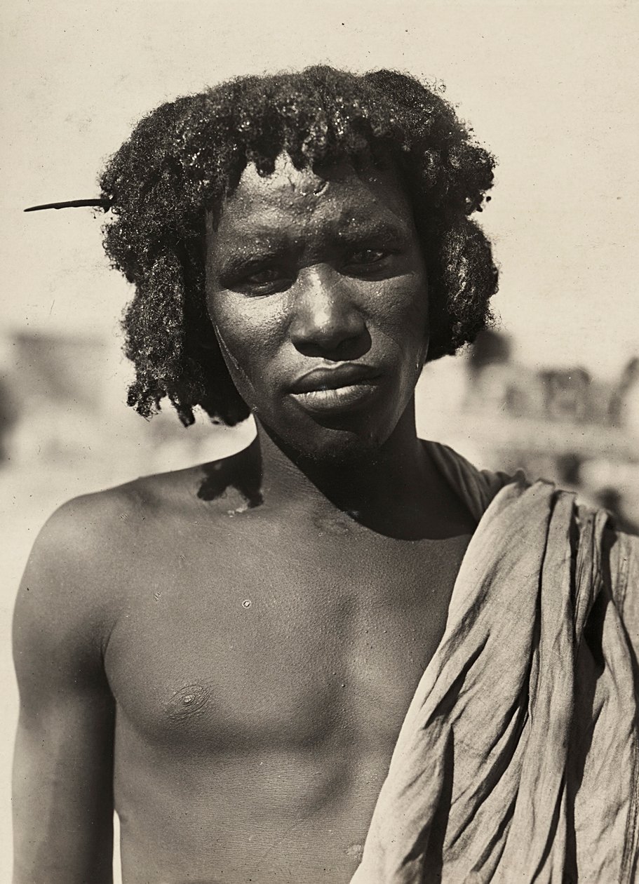 "بناء إمبراطورية" في العصر الفاشي: شباب كوناما ، 09/05/1936 (b / w photo) بواسطة موديستينو بالدينيتي