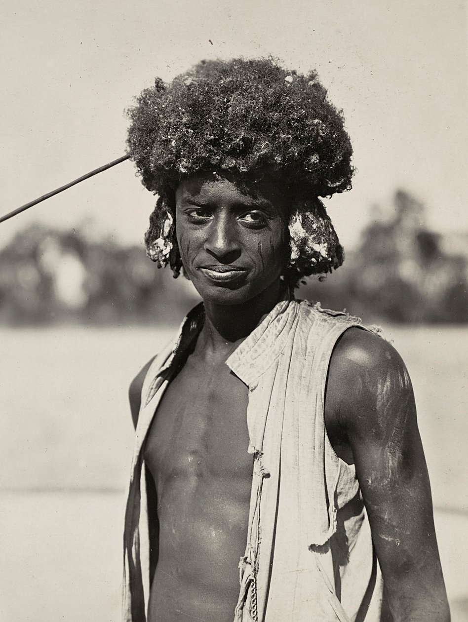 "بناء إمبراطورية" في العصر الفاشي: رجل من قبيلة بني عامر ، 09/05/1936 (b / w photo) بواسطة موديستينو بالدينيتي
