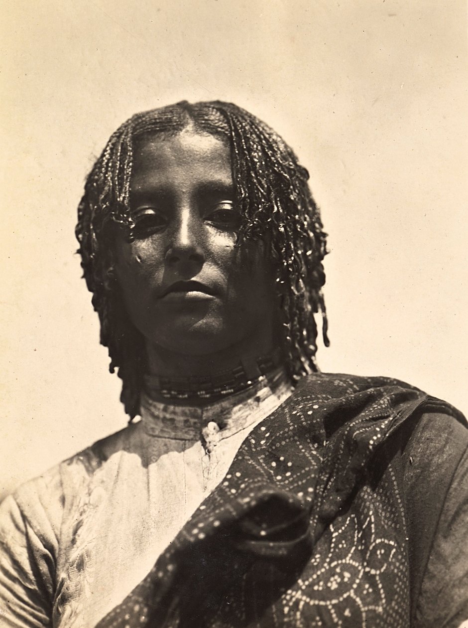 "بناء إمبراطورية" في العصر الفاشي: فتاة من قبيلة التيماريام ، 09/05/1936 (b / w photo) بواسطة موديستينو بالدينيتي