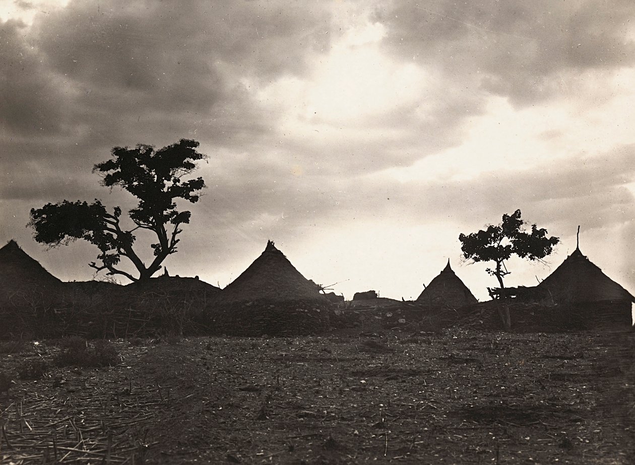 "بناء إمبراطورية" في العصر الفاشي: غروب الشمس في مي زغينة ، 09/05/1936 (b / w photo) بواسطة موديستينو بالدينيتي