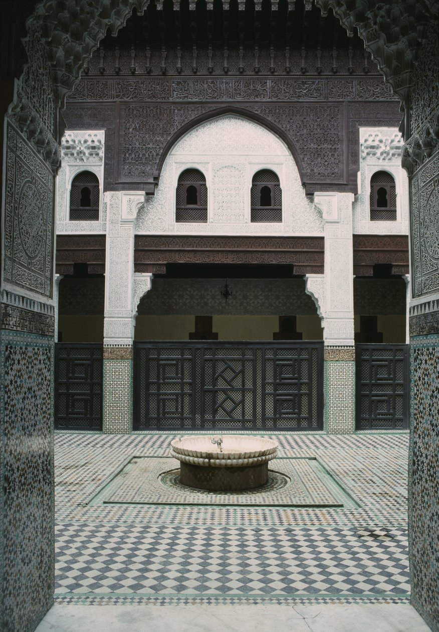 Madrasa Bou Inamia, courtyard  بواسطة المدرسة المغربية