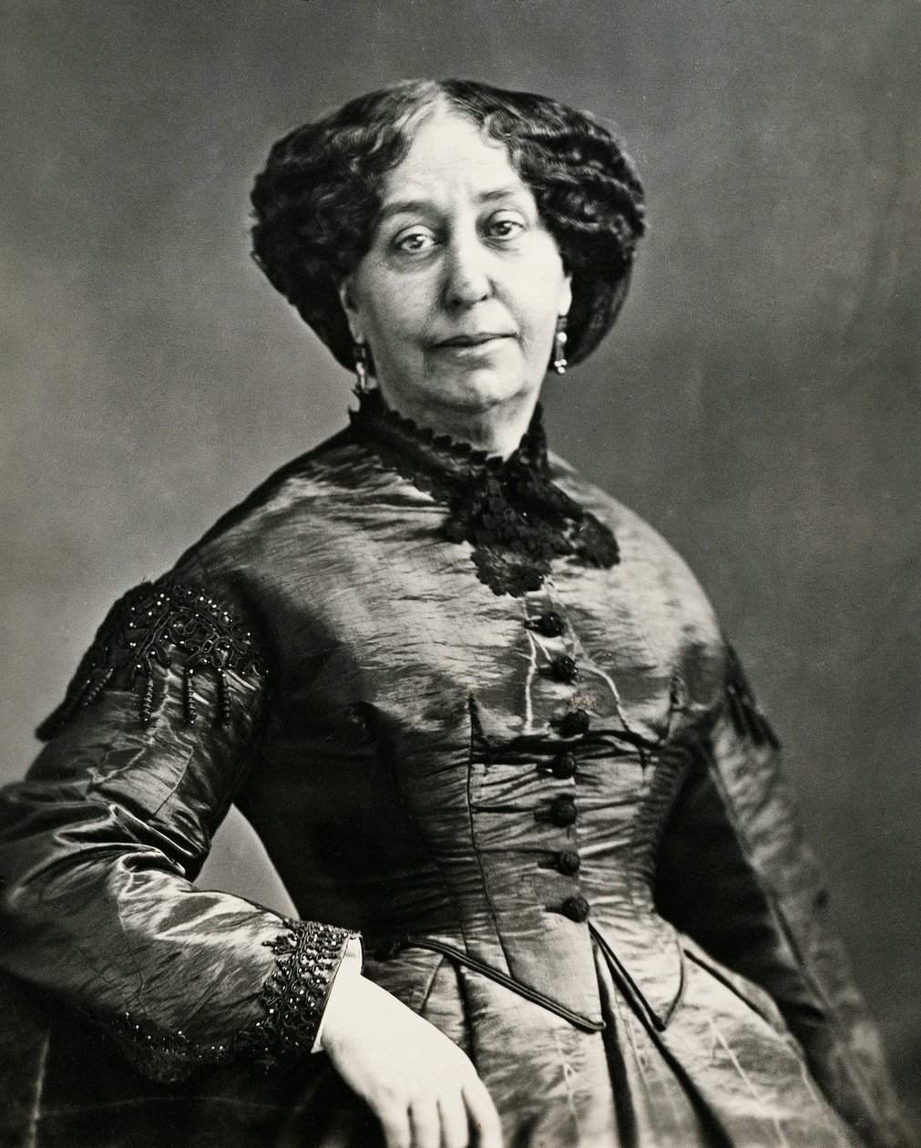 George Sand, pseudonym of Amantine-Lucile-Aurore Dupin (Paris بواسطة نادار