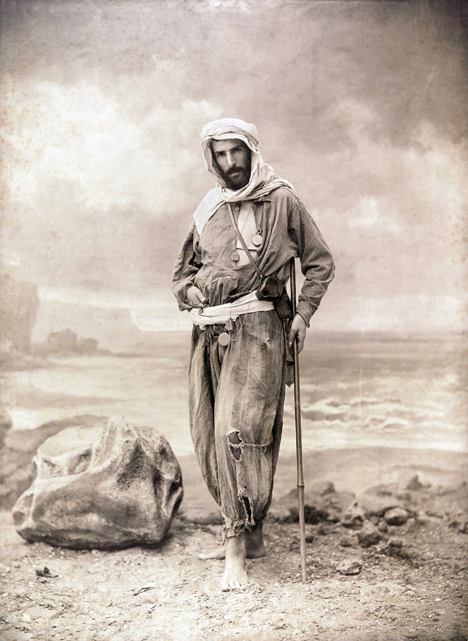 بيير سافورجنان دي برازا (1852-1905) مستكشف فرنسي ، تصوير غاسبارد-فيليكس تورناشون الملقب نادار بواسطة نادار