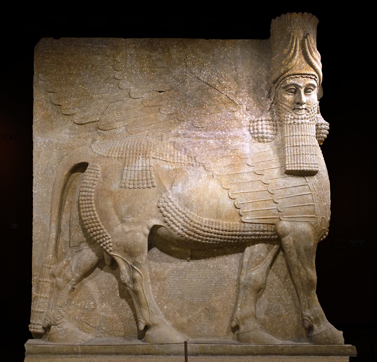 Winged bull from court VIII at the palace of King Sargon II, Khorsabad, 721-705 BC (gypsum?) بواسطة الآشوريون الجدد الجدد الآشورية