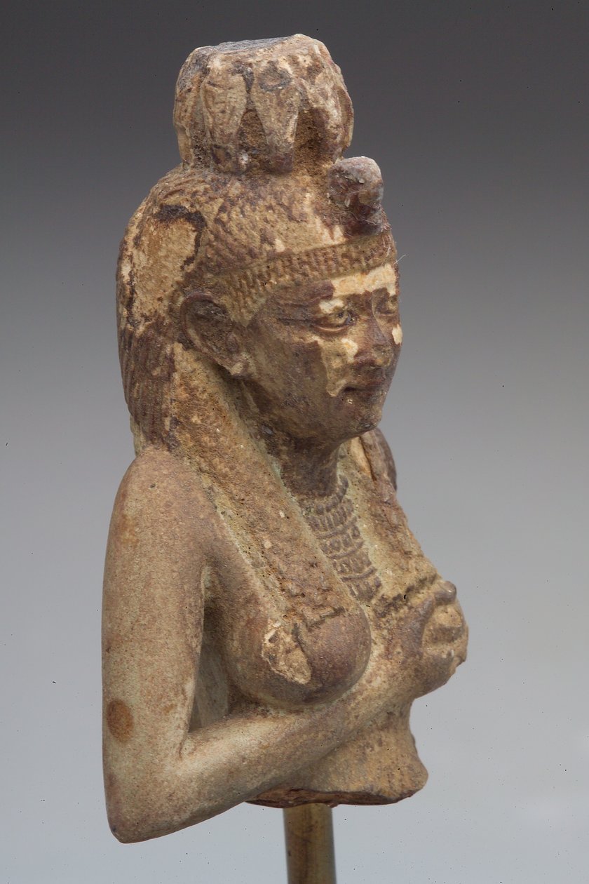إيزيس ، المملكة الحديثة (1550-1085.BC) (حجر) بواسطة المملكة الحديثة المصرية