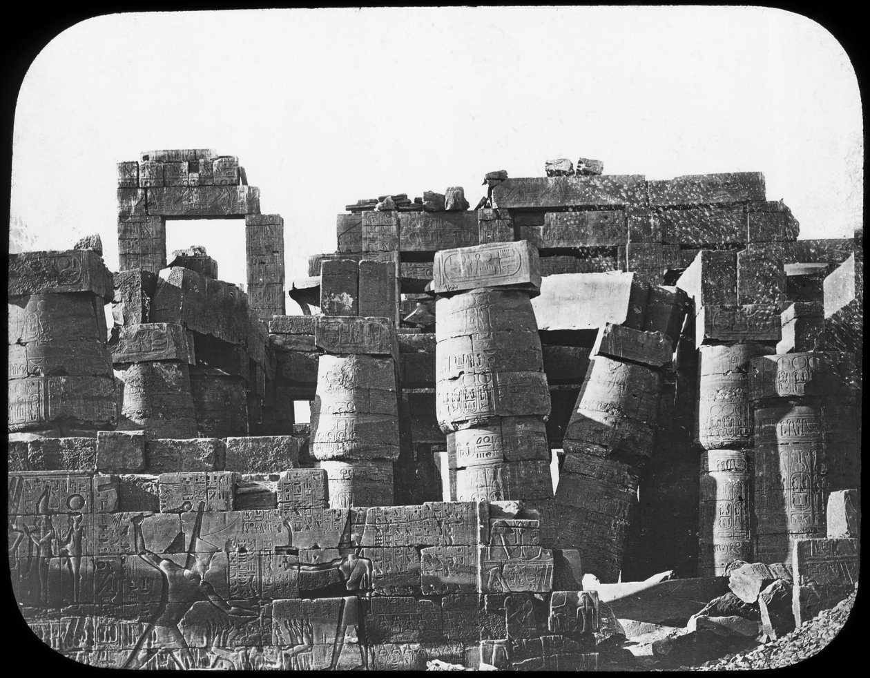 المعبد الكبير ، الكرنك ، مصر ، c1890 بواسطة نيوتن وشركاه