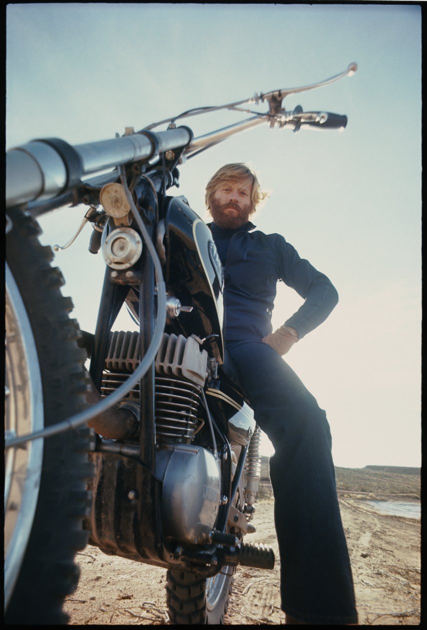 روبرت ريدفورد في موقع تصوير "إرميا جونسون" ، 1972 (صورة) بواسطة أورلاندو سويرو