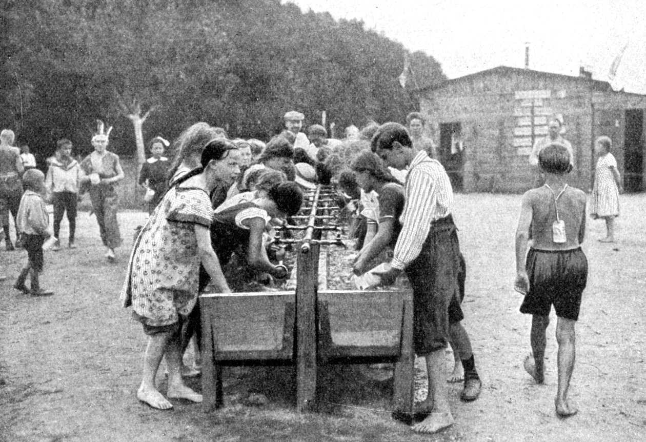 غسيل في معسكر للأحداث الصيفية بألمانيا 1922. بواسطة أوتو هيجل