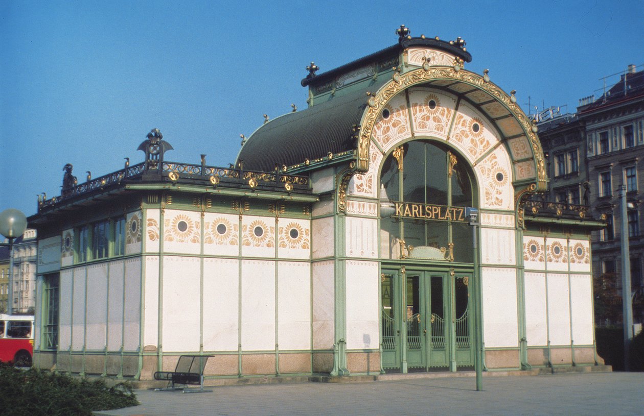 Karlsplatz Stadtbahn ، صممه Otto Wagner (1841-1918) بواسطة أوتو واجنر