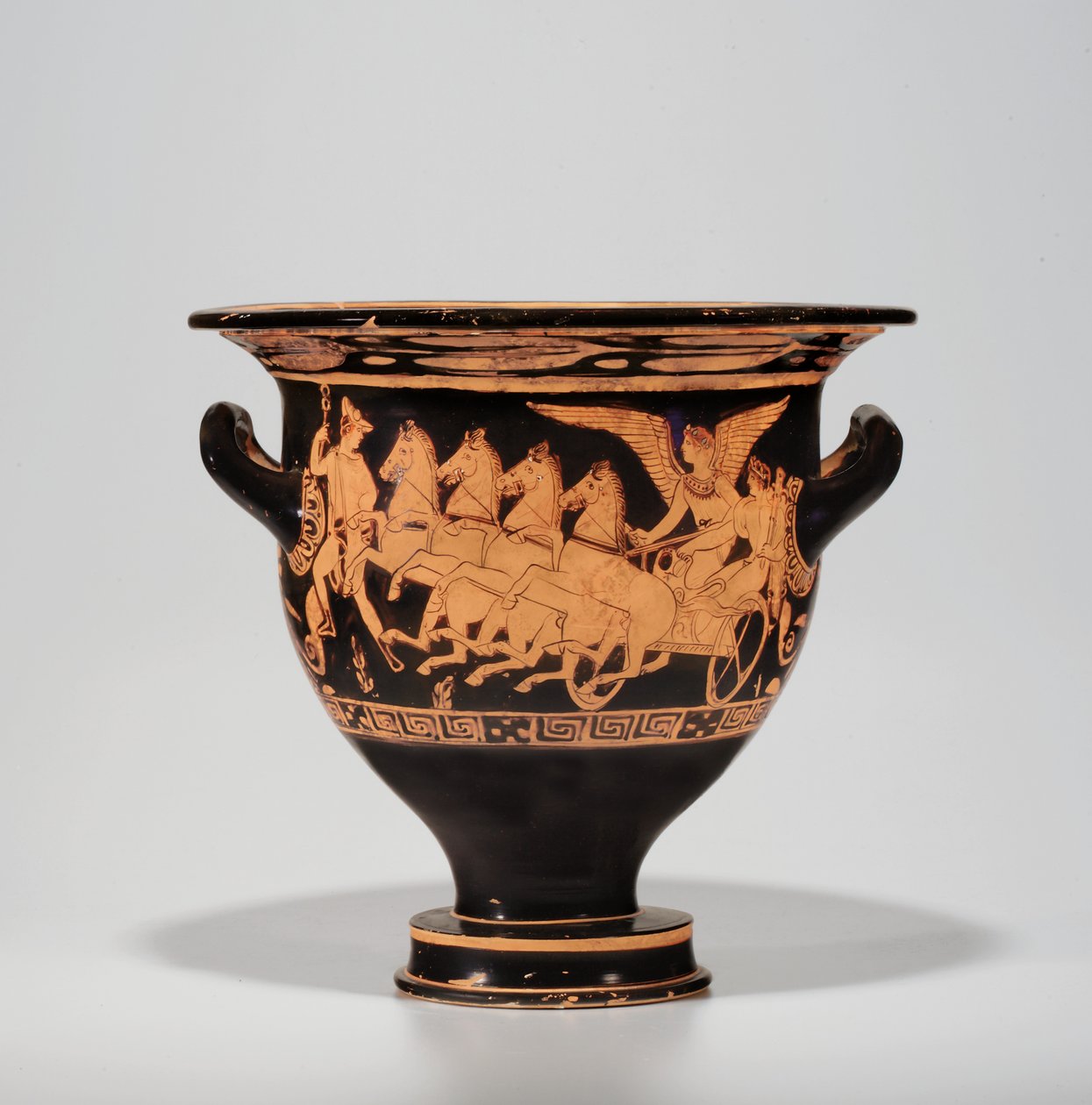 العلية الجرس الأحمر الشكل ، c.390-370 قبل الميلاد بواسطة رسام لندن F64