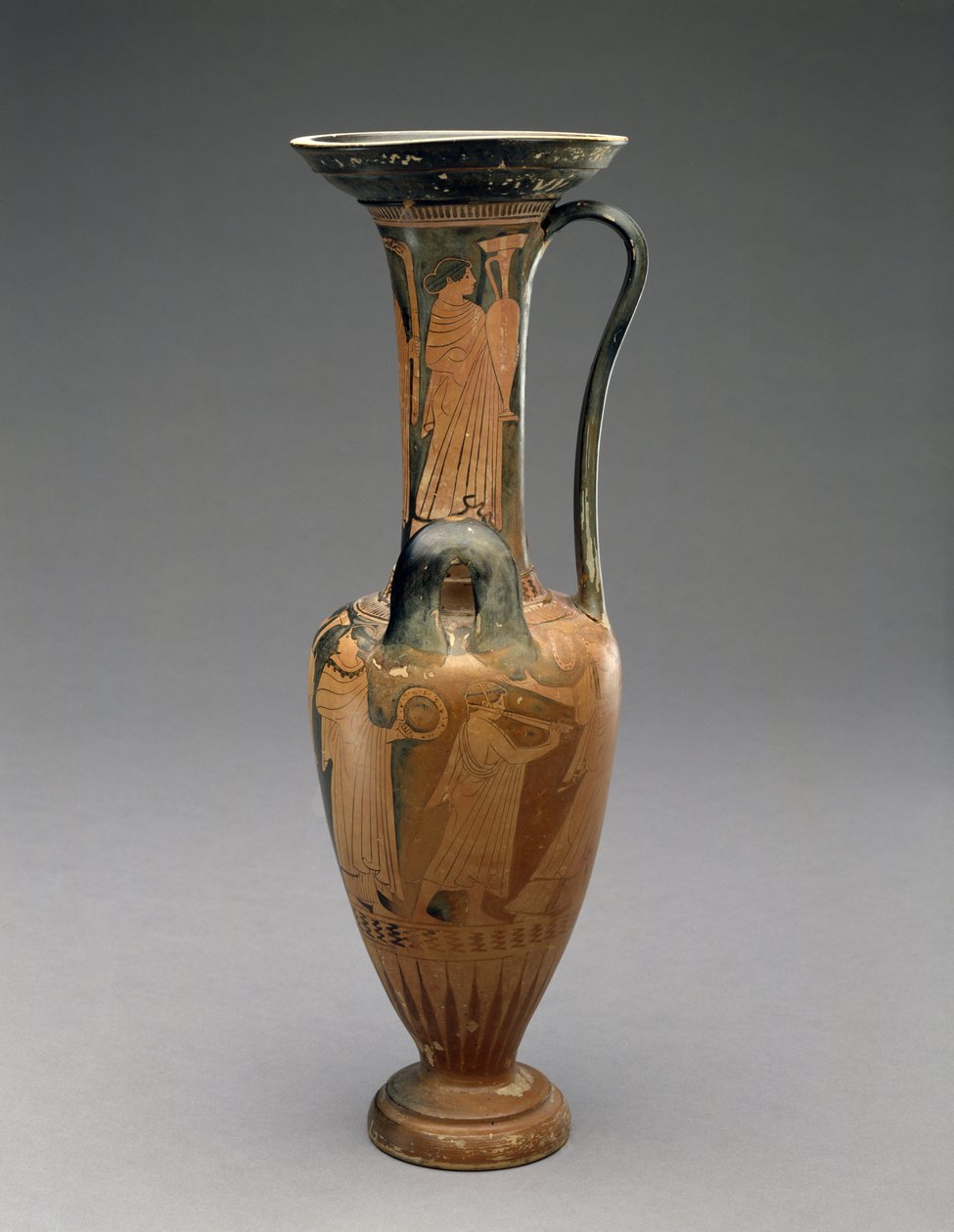 Loutrophoros Hydria مع موكب الزفاف ، 480-460BC (الطين) بواسطة رسام عموم (Attr. To)