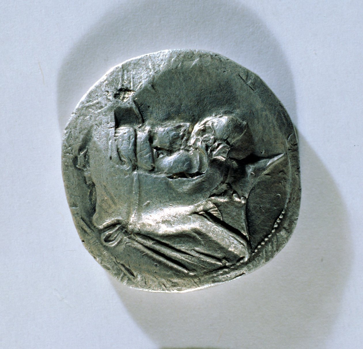 Tetradrachm of Vahbarz ، ملك فارس ، يصور رأس الملوك (الوجه) (انظر أيضًا 180369) بواسطة مدرسة البارثيين