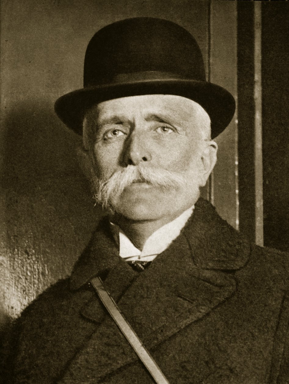 وصل وزير المالية خوسيه إيف ليمانتور إلى نيويورك في مارس 1911 بواسطة بول طومسون