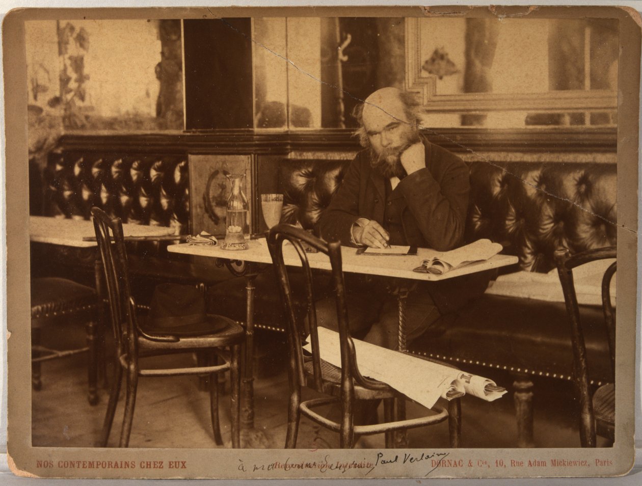 بول فيرلين في مقهى فرانسوا الأول في باريس ، 1892. بواسطة بول دورناك