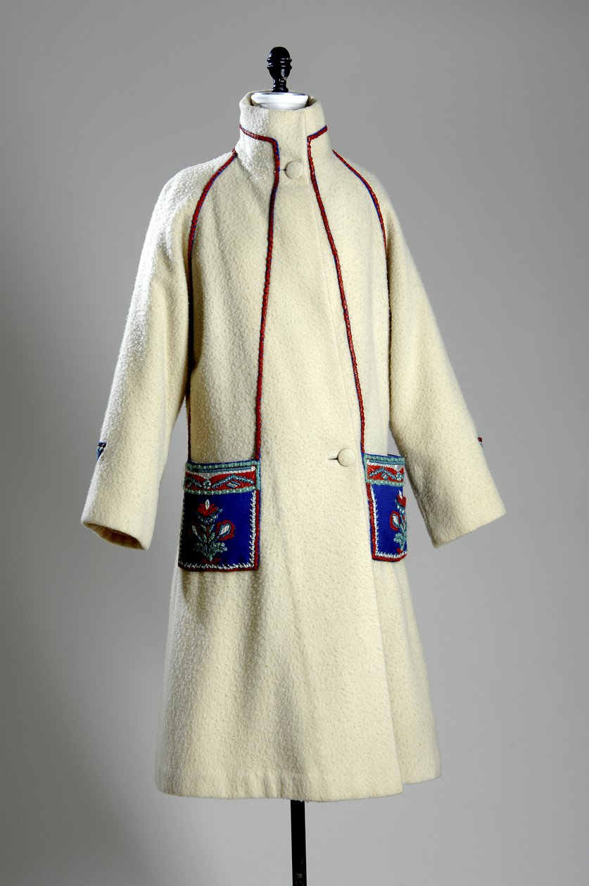 Coat بواسطة بول بوارت