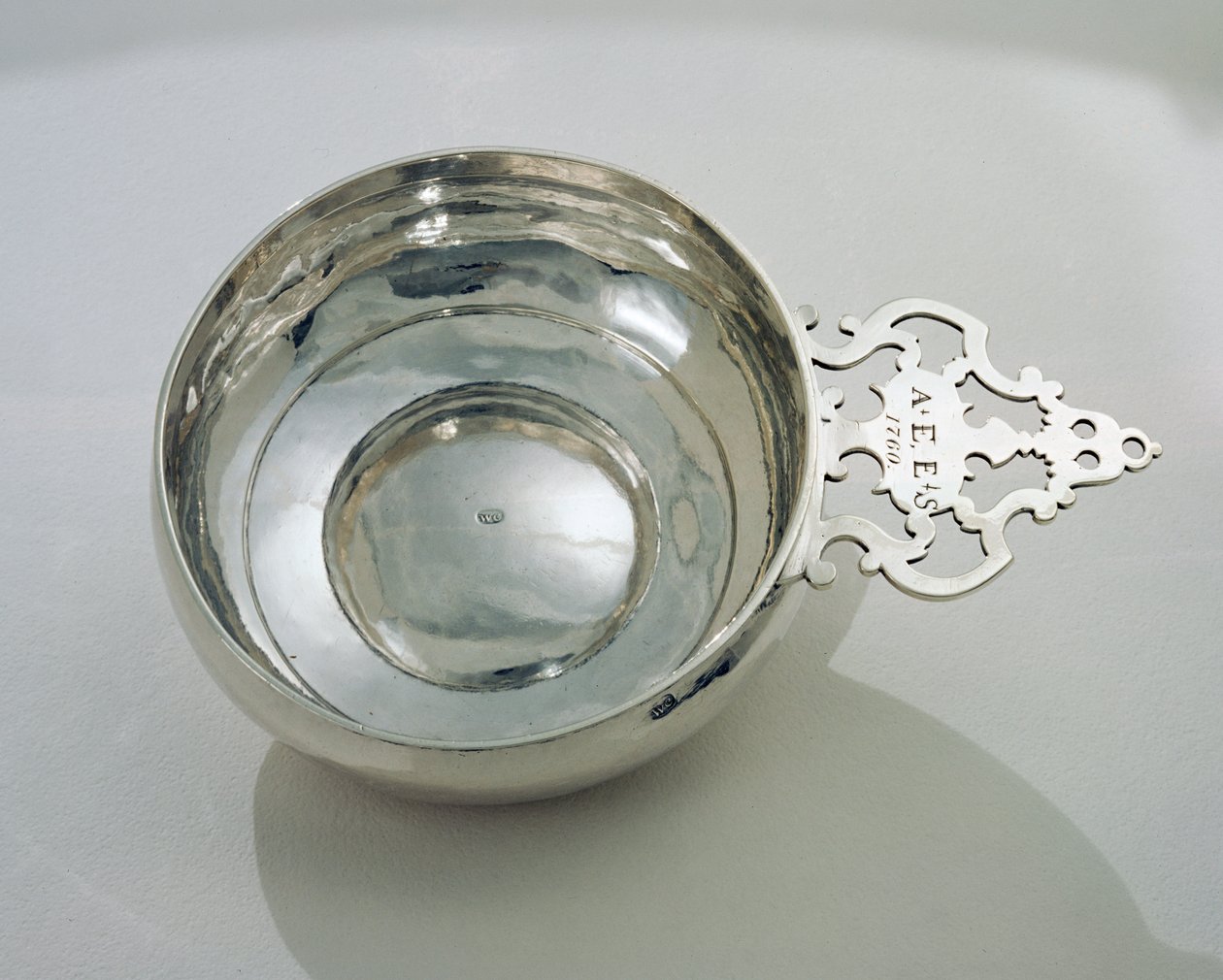 Porringer ، 1760 (فضي) بواسطة بول ريفير