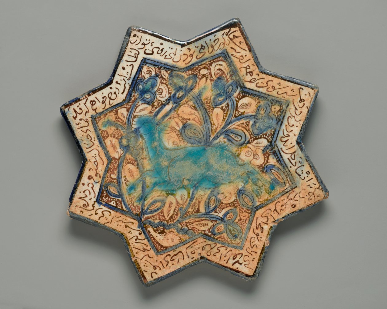 قرميدي ، نجمة ذات ثمانية رؤوس ، c13th-c14th (فريت) بواسطة المدرسة الفارسية