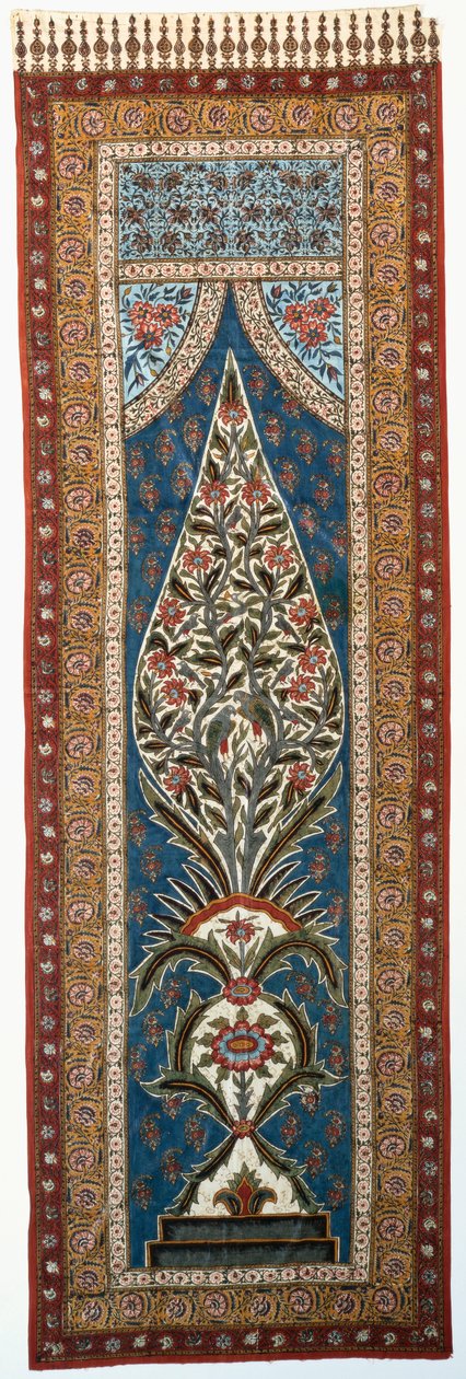 كاليمكاري قطني مزجج ومطبع بببغاوات وطيور أخرى تطفو على أغصان شجرة مزهرة على شكل لهب بواسطة المدرسة الفارسية