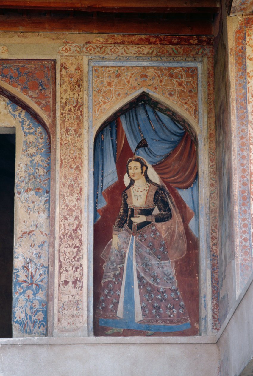 Female figure بواسطة المدرسة الفارسية