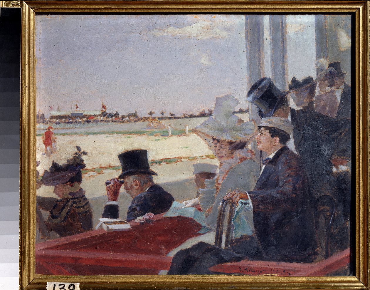 سباق الخيل (سباق الخيل). المتفرجون ، جالسون في المدرج ، يشاهدون مسابقة ركوب الخيل. رسم بيوتر الكسندروفيتش نيلوس (بيير نيلوس) (نيلوس) (1869-1940 / 1943) ، زيت على خشب بواسطة بيتر الكسندروفيتش نيلوس