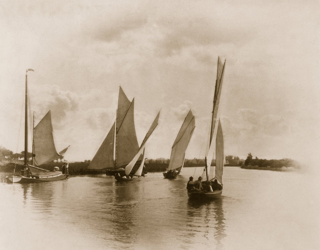 مباراة إبحار في Horning ، Life and Landscape على The Norfolk Broads ، 1885 ، بواسطة بيتر إيمرسون وتوماس جودال