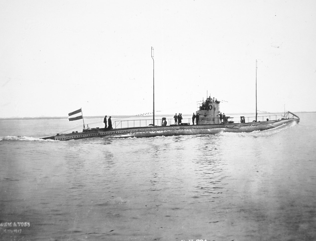 German U-boat, c.1915 (b/w photo) بواسطة مصور فوتوغرافي ألماني