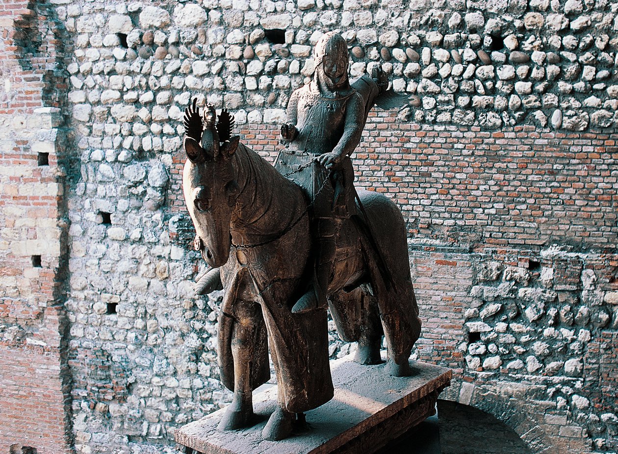 تمثال الفروسية لـ Cangrande I della Scala ، Castelvecchio ، فيرونا ، فينيتو ، إيطاليا بواسطة بليز نيكولا لو سوير