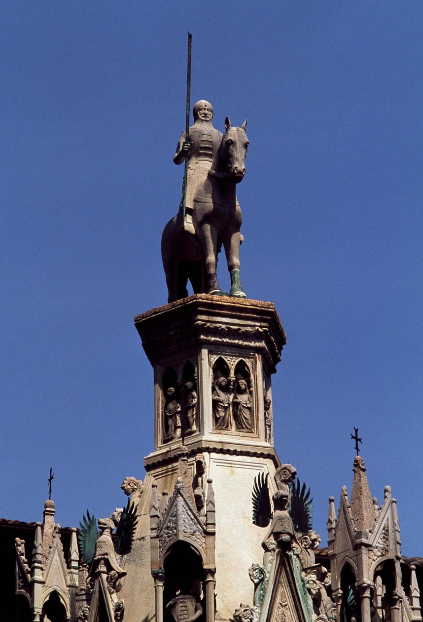 Equestrian statue of Cansignorio della Scala, Tomb of Cansignorio della Scala, work by Bonino da Campione (1325-1397), Scaliger Tombs, Verona, Veneto, Italy بواسطة بليز نيكولا لو سوير