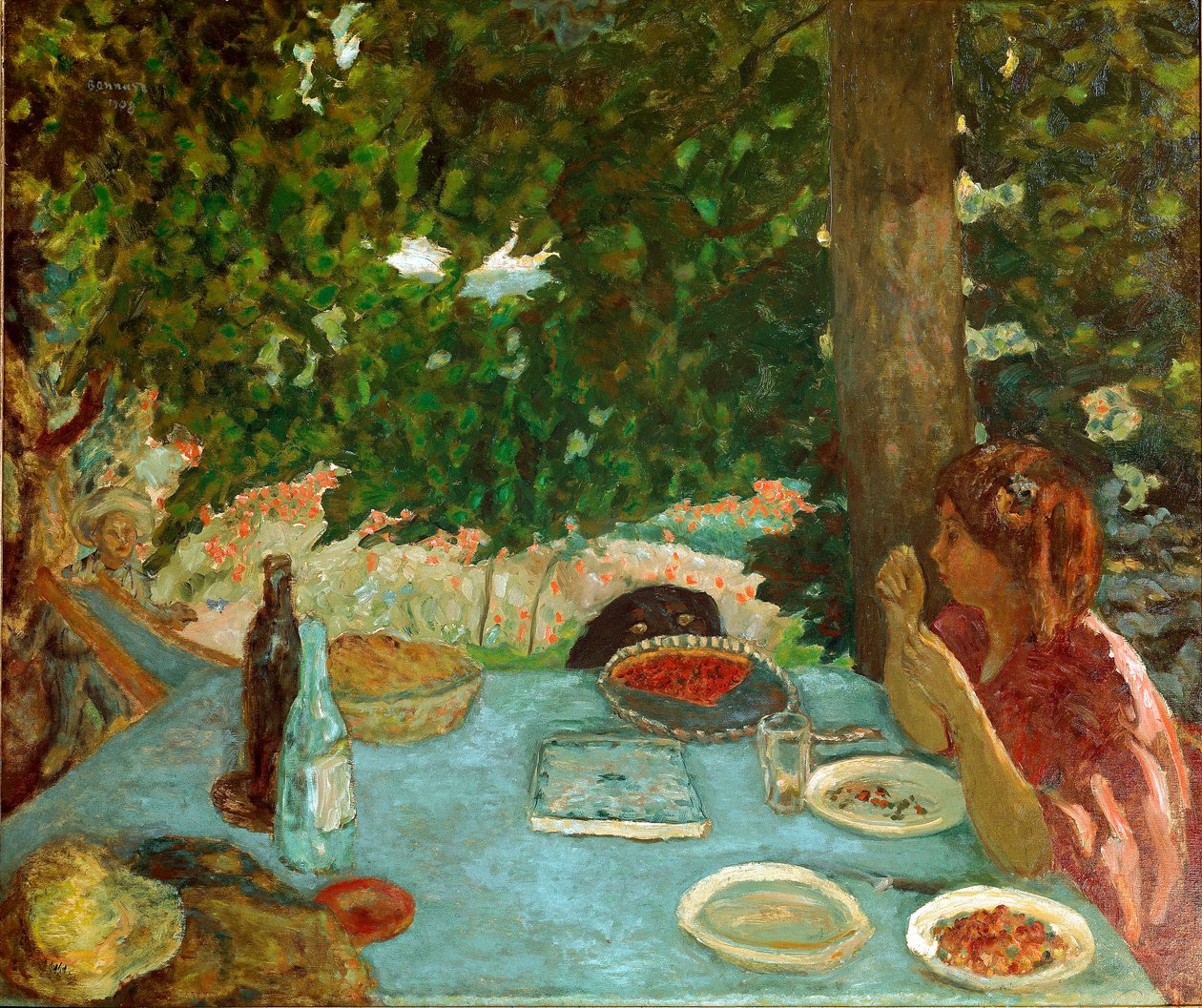 فطيرة الكرز شابة جالسة لديها طاولة في حديقة. لوحة لبيير بونارد (1867-1947) 1908 خافت. 115x126 سم زيورخ ، مجموعة بيتر ناثان بواسطة بيير بونارد