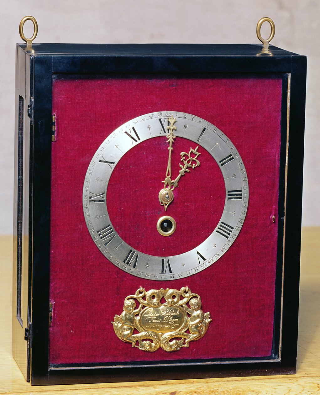 ساعة حائط c.1700 بواسطة بيتر فيسباخ