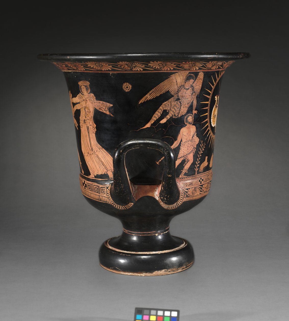 Lucanian Calyx-Krater ، c.400 قبل الميلاد بواسطة رسام بوليكورو