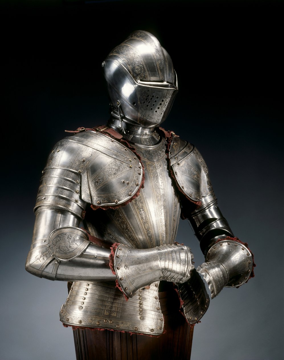نصف الدروع لبطولة القدم ، c.1590 بواسطة بومبيو ديلا سيسا
