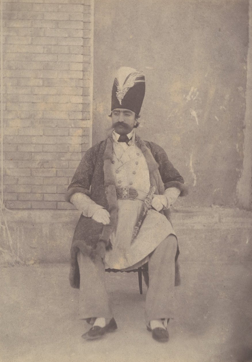 Naser al-Din Shah, ca. 1855-58.  بواسطة ربما بواسطة لويجي بيسكي.