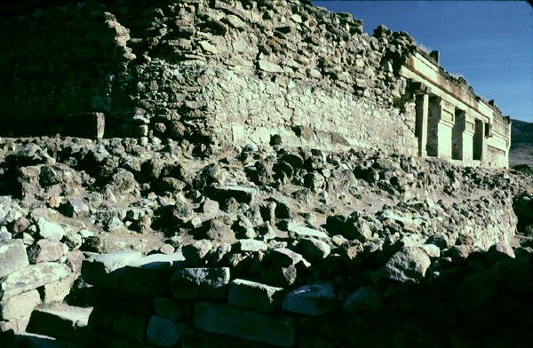 منظر خارجي بواسطة ما قبل كولومبوس قبل كولومبوس