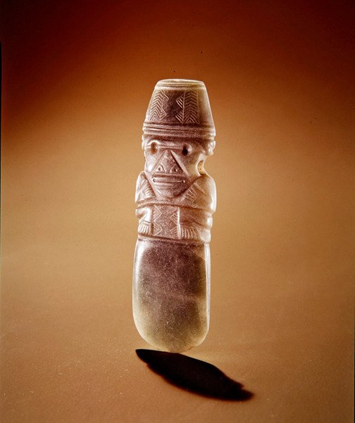 Celt مع صورة جثث ، من Guacimo ، منطقة Linea Vieja (اليشم الأخضر والأخضر الشفاف) بواسطة ما قبل كولومبوس قبل كولومبوس