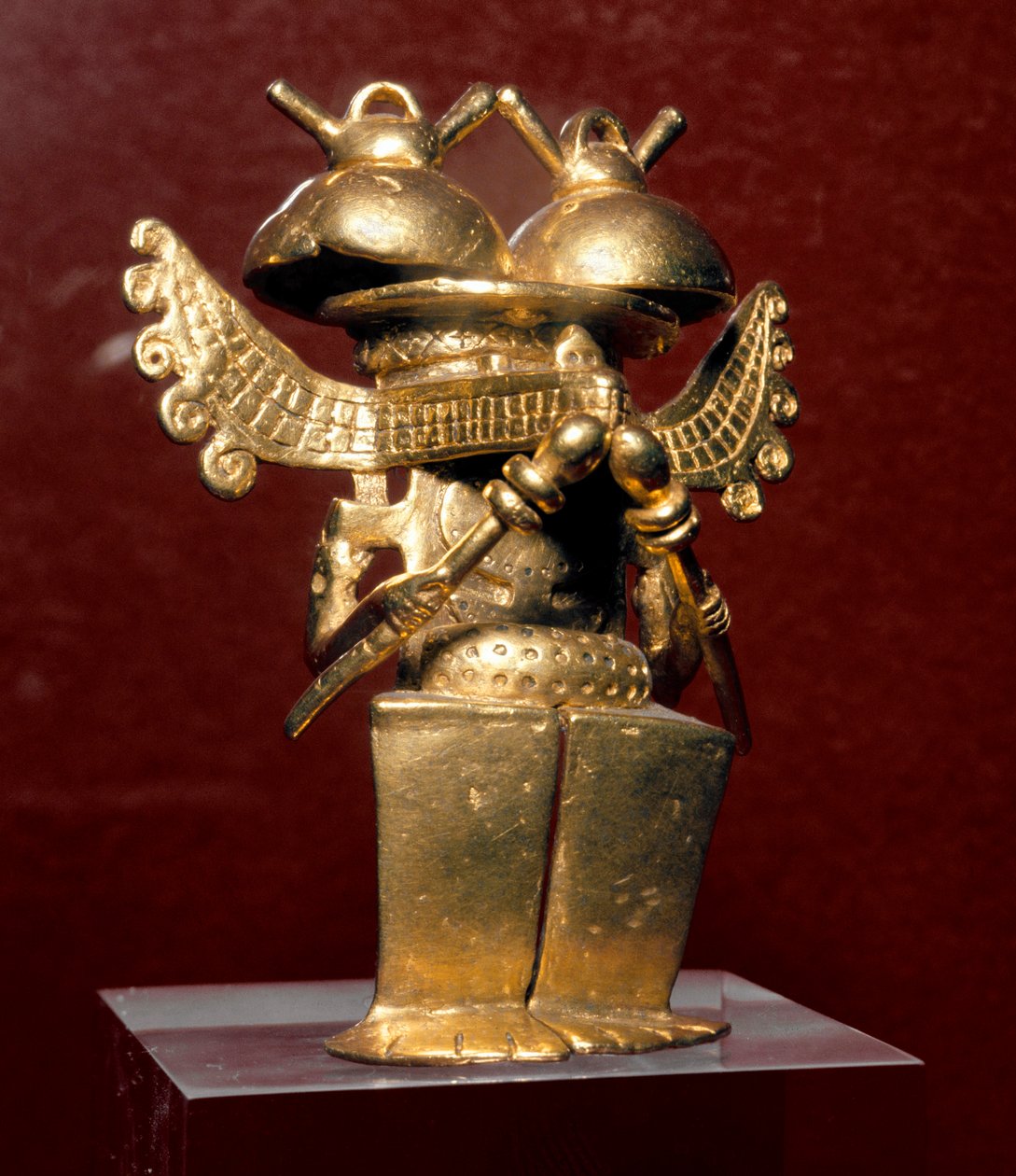 الفن ما قبل الكولومبي ، حضارة كويمبايا (كولومبيا): تمثال صغير مجسم من الذهب. 400-1400 م. مدريد ، متحف أمريكا بواسطة ما قبل كولومبوس قبل كولومبوس